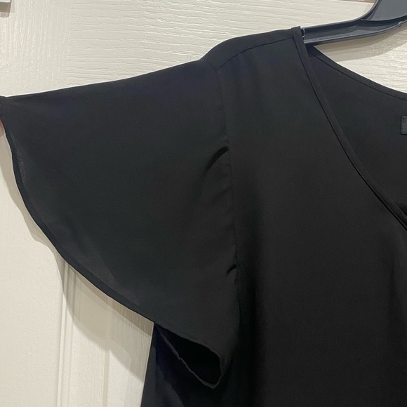 INC ladies black chiffon top Draped front Hi lo hem Cap flutter sleeve - Picture 4 of 8